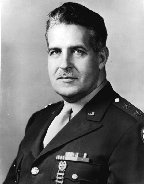 Portrait photograph of Major General Leslie Groves.